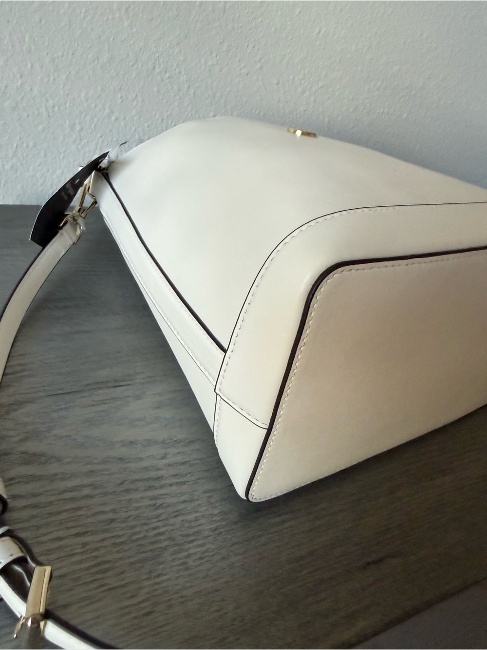NWT Kate Spade “Reegan” KA753 smooth leather bucket bucket bag in meringue - Picture 15 of 16